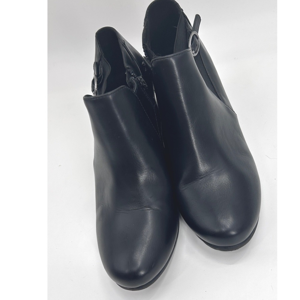 White Mountain Faux Leather Ankle Booties Black Buckle Heel Size 10W western - Picture 6 of 14